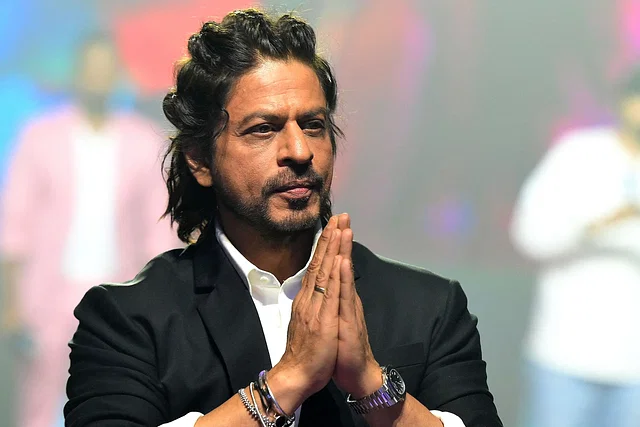 গুরুতর অসুস্থ শিক্ষাগুরু, শাহরুখকে শেষবার দেখা করার অনুরোধ কংগ্রেস নেত্রীর