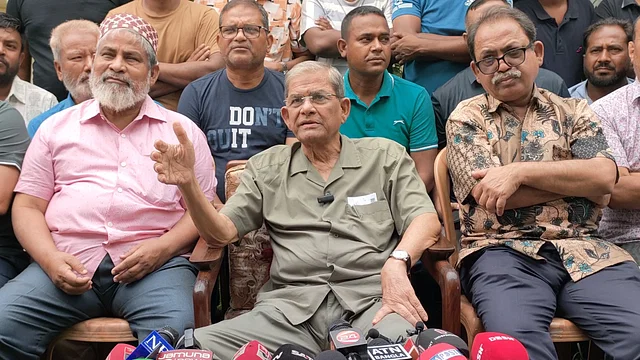 মিয়ানমার থেকে সেন্ট মার্টিনে গুলি করা হচ্ছে, সরকার কোনো কথা বলছে না: মির্জা ফখরুল