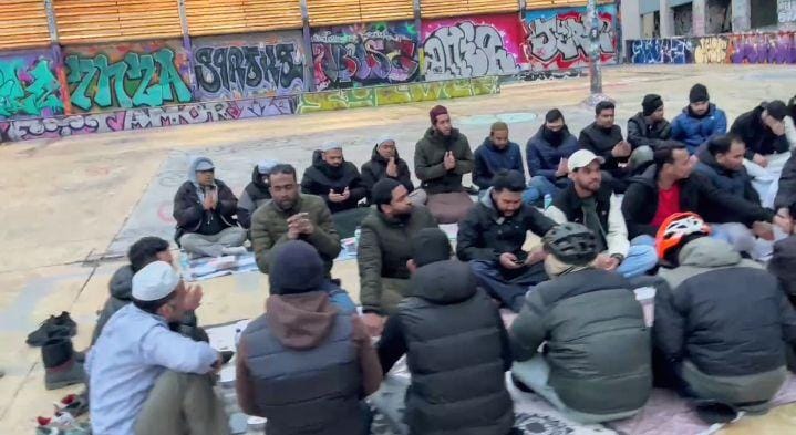 ইউরোপের দেশ স্পেনের বার্সেলোনায় সিলেটি ৫ যুবকদের উদ্যোগে ইফতার ও দোয়া মাহফিল