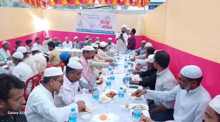 বাঁশখালীতে বাংলাদেশ প্রাথমিক শিক্ষক সমিতির ইফতার মাহফিল 