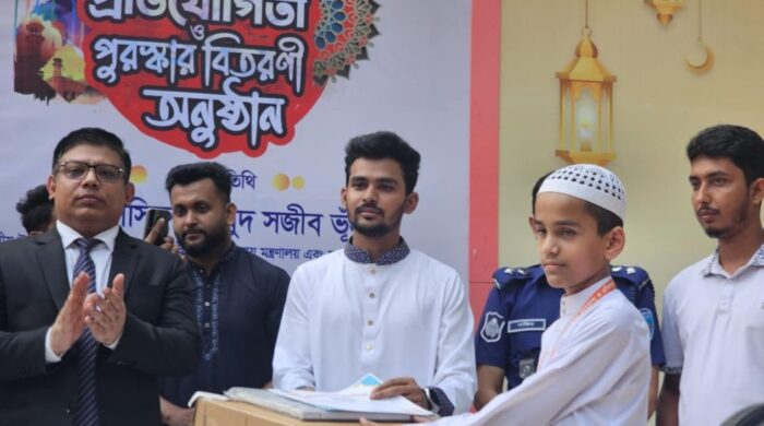 চাঁদাবাজদের আইনের হাতে তুলে দিন